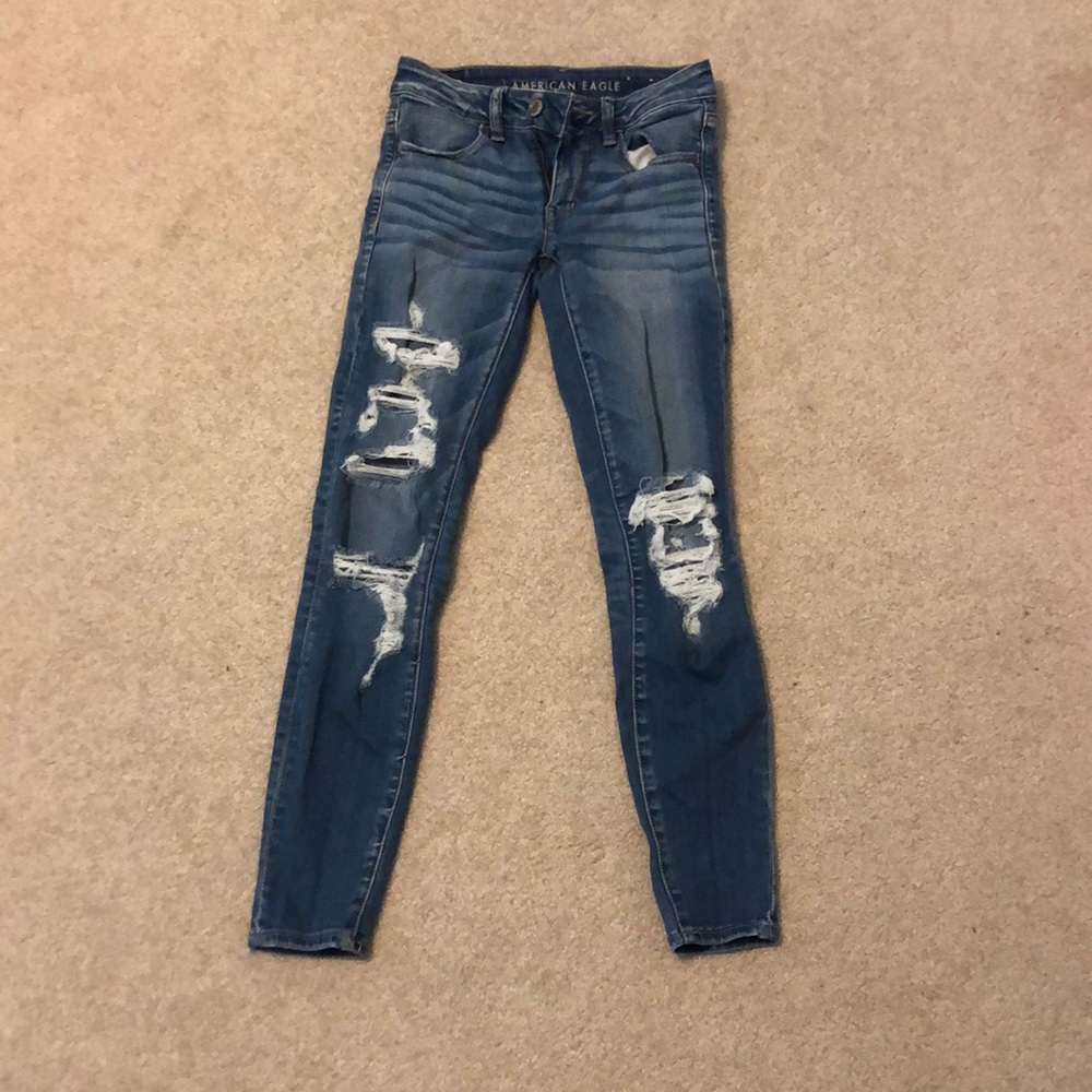 american eagle ripped jeans low rise